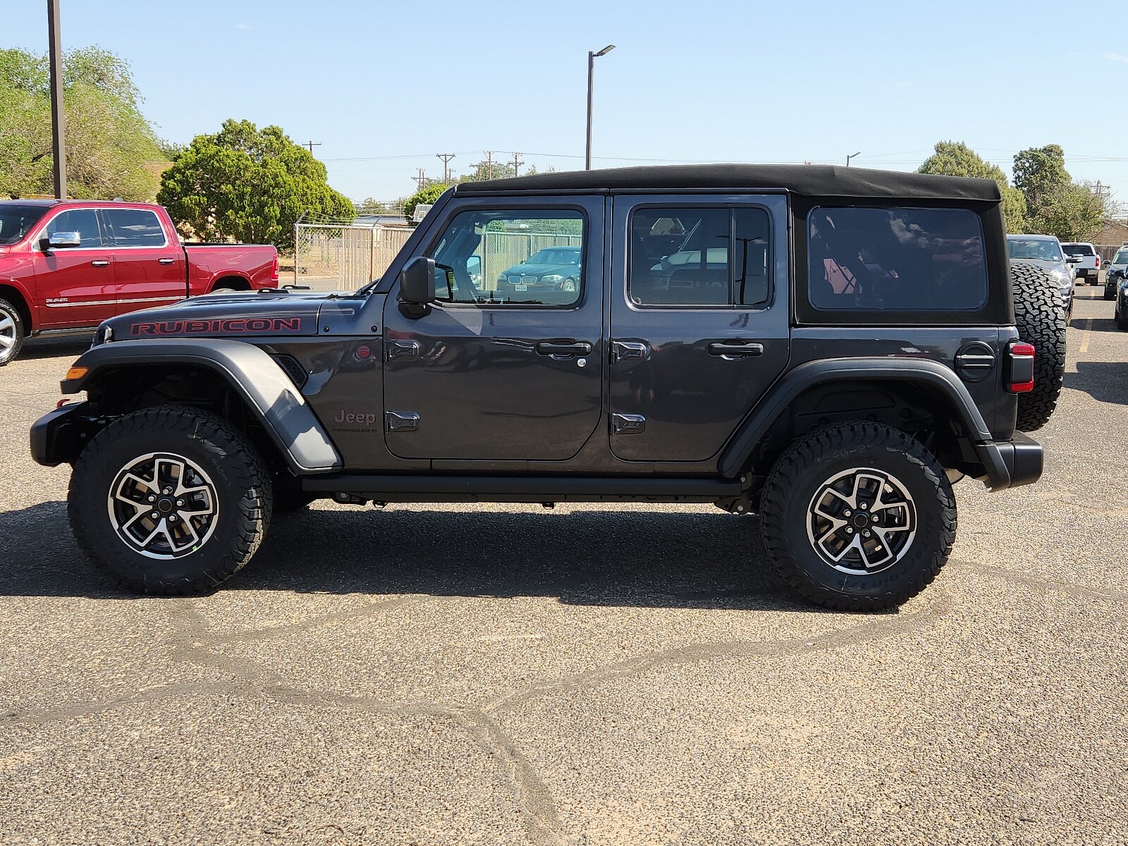 2024 Jeep Wrangler Rubicon photo 2