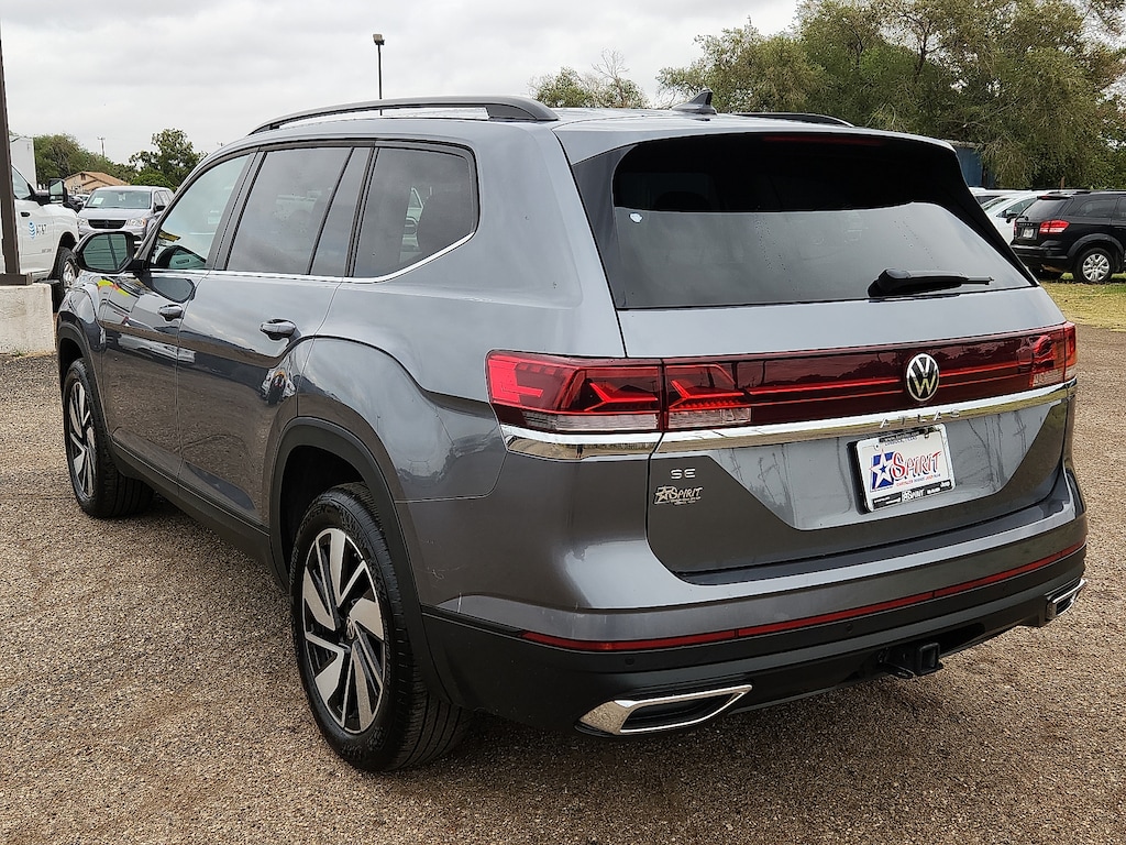Used 2025 Volkswagen Atlas 2.0T SE w/Technology Front-Wheel Drive