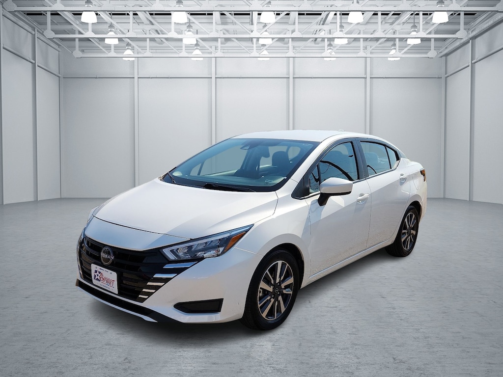 Used 2025 Nissan Versa 1.6 SV