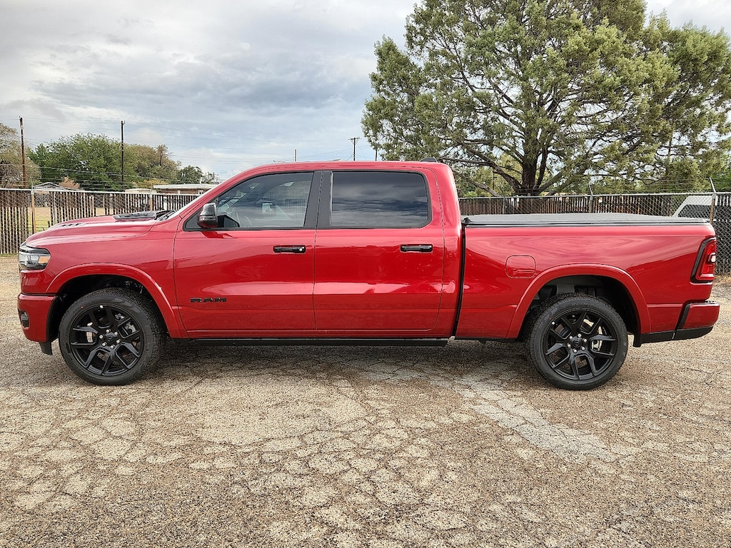 New 2026 Ram 1500 LARAMIE CREW CAB 4X4 Pickup