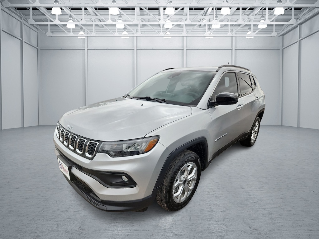 Used 2025 Jeep Compass Latitude 4x4