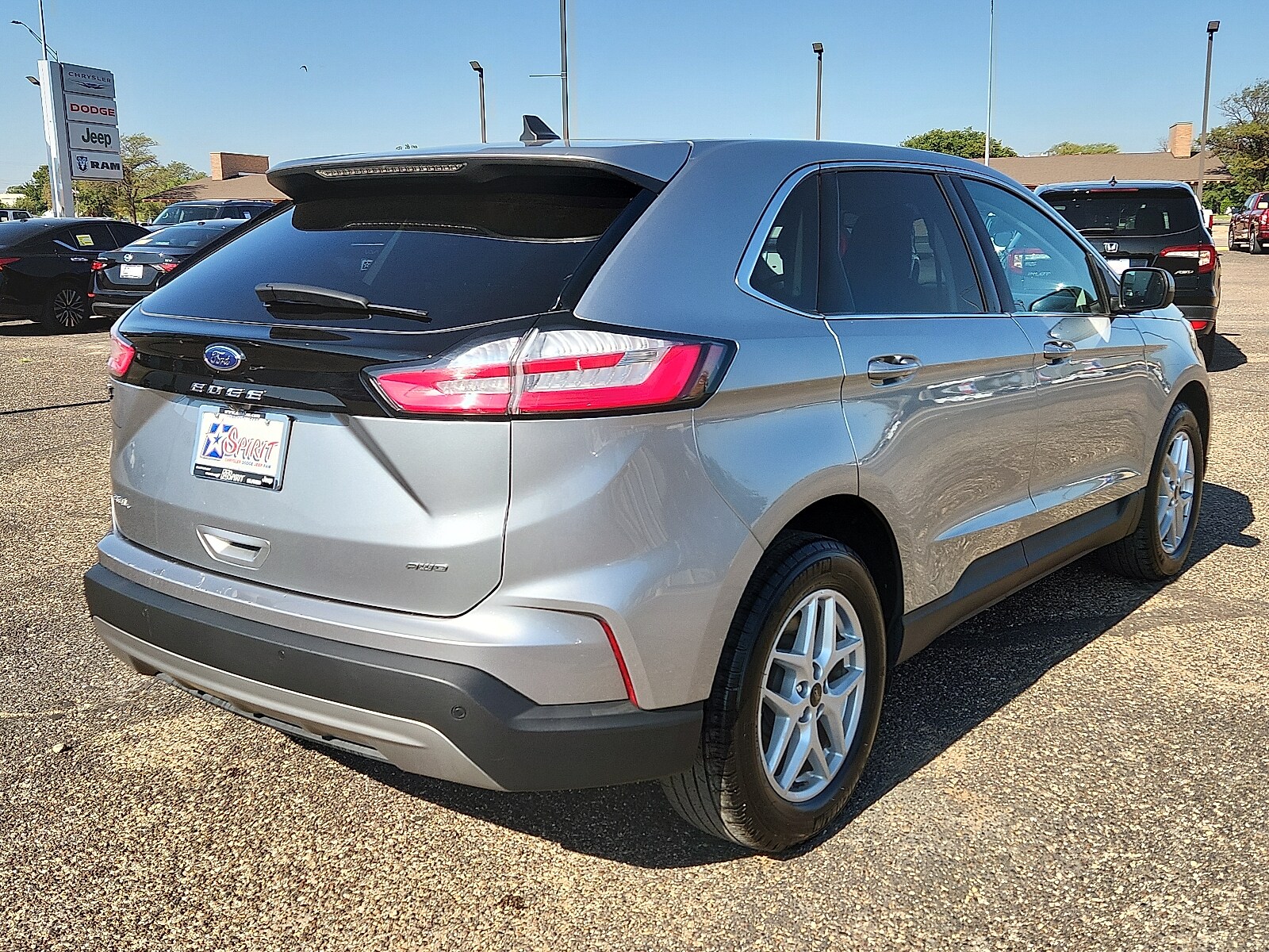 2024 Ford Edge SEL photo 4