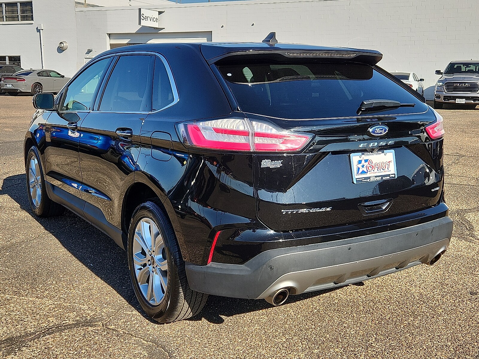 2024 Ford Edge Titanium photo 3