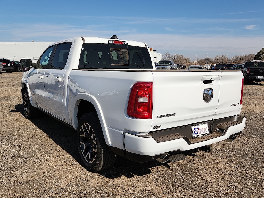 New 2026 Ram 1500 LARAMIE CREW CAB 4X4 5'7 BOX Pickup