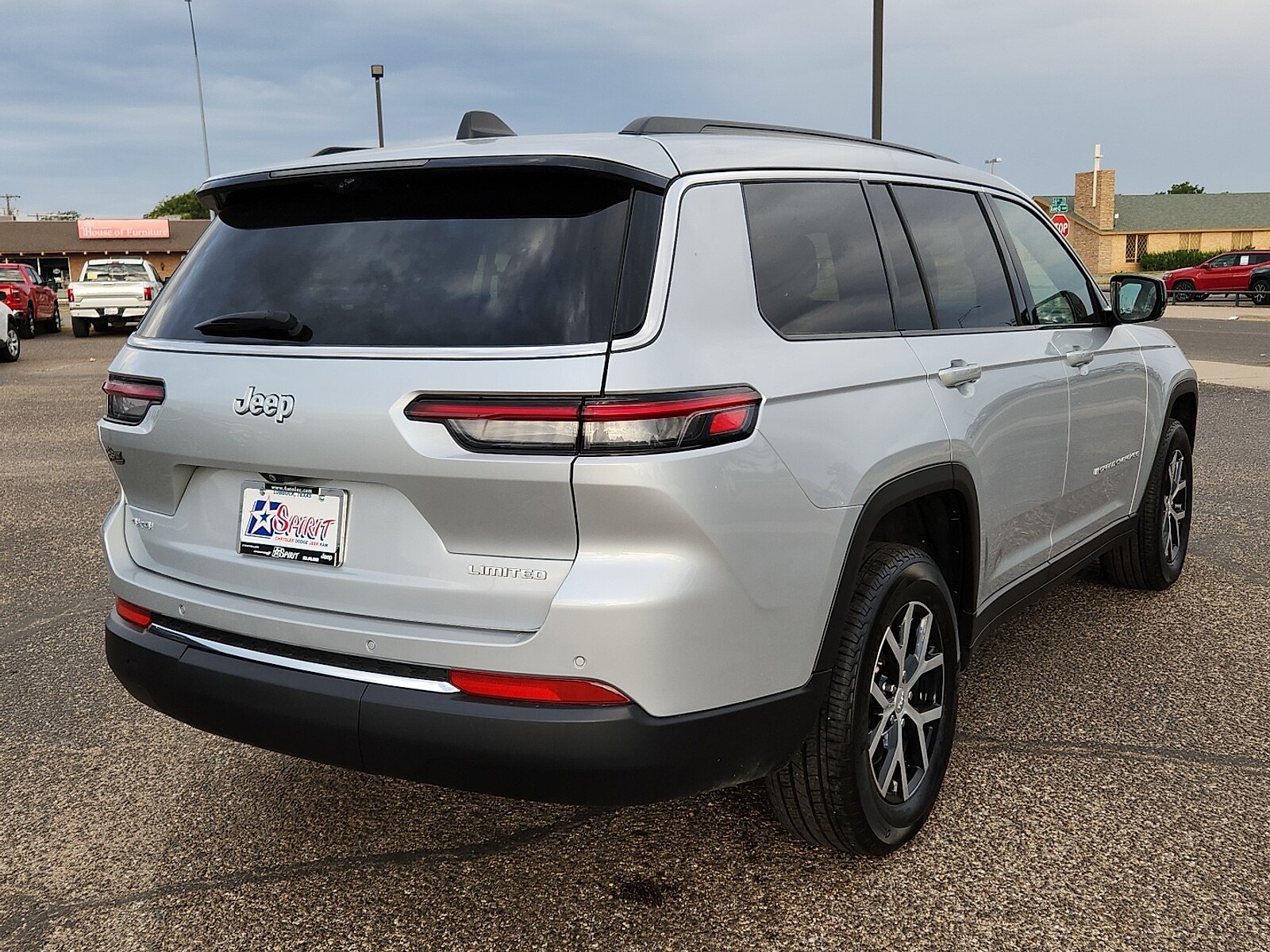 2024 Jeep Grand Cherokee Limited photo 3