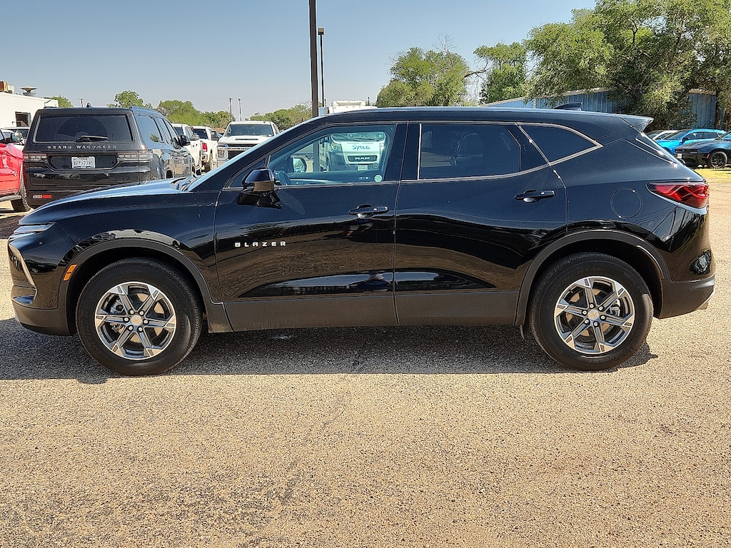 Used 2025 Chevrolet Blazer LT w/2LT Front-Wheel Drive