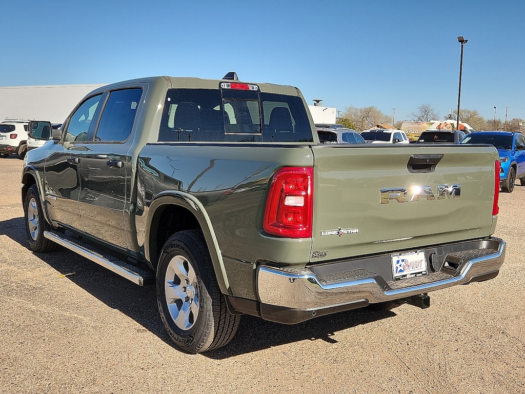 New 2026 Ram 1500 LONE STAR CREW CAB 4X2 5'7 BOX Pickup