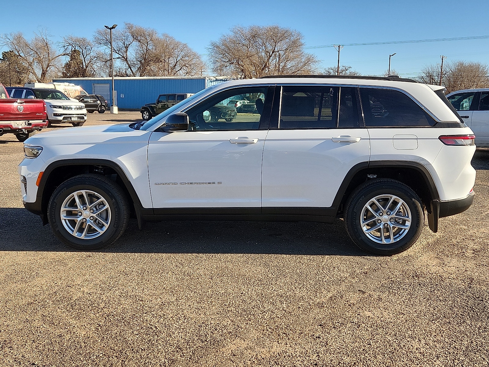2025 Jeep Grand Cherokee Laredo