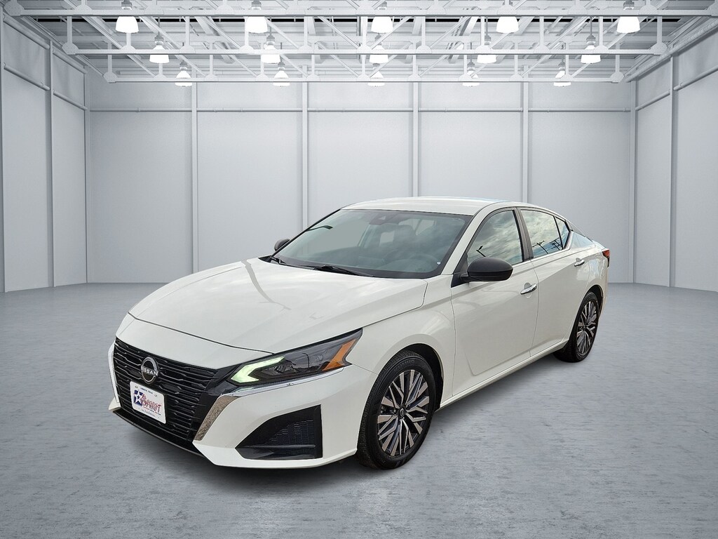 Used 2025 Nissan Altima SV