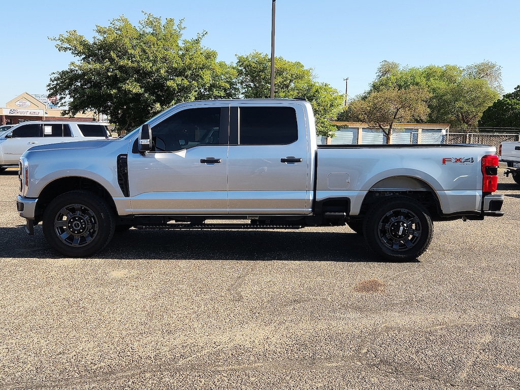 Used 2024 Ford F-250 XL 4x4 Crew Cab 6.75 ft. box 160 in. WB SRW Sedan