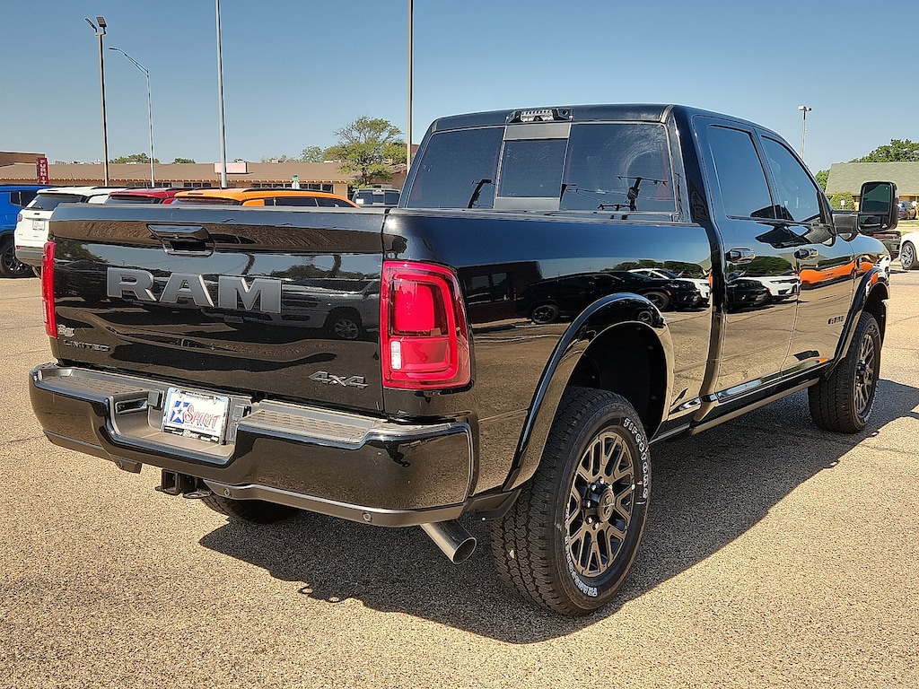 New 2026 Ram 2500 LIMITED CREW CAB 4X4 6'4 BOX Pickup