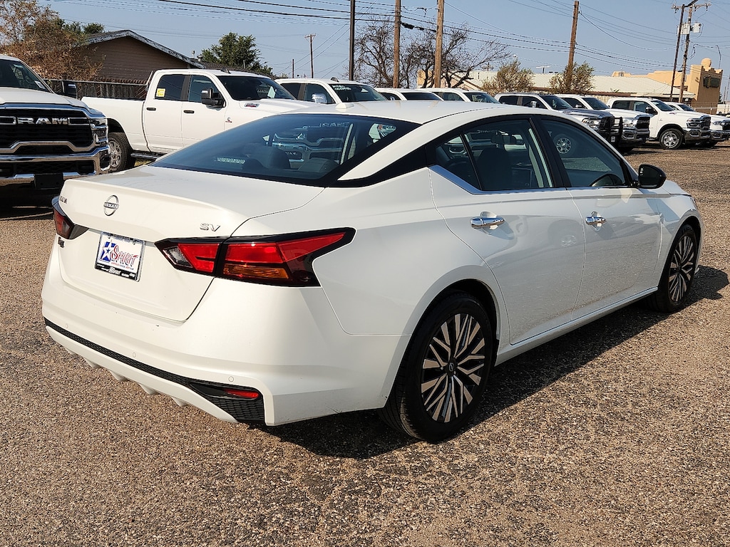 Used 2024 Nissan Altima 2.5 SV