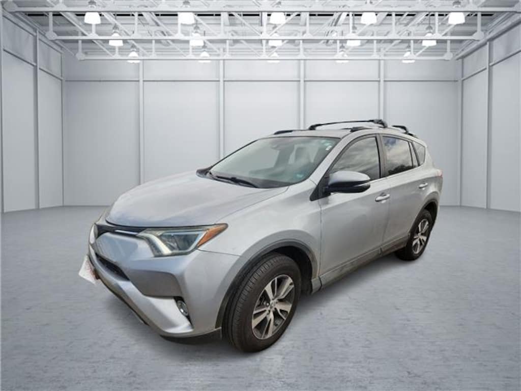 Used 2018 Toyota RAV4 XLE Front-wheel Drive