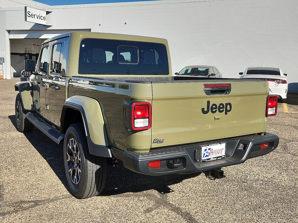 New 2025 Jeep Gladiator SPORT S 4X4 Pickup