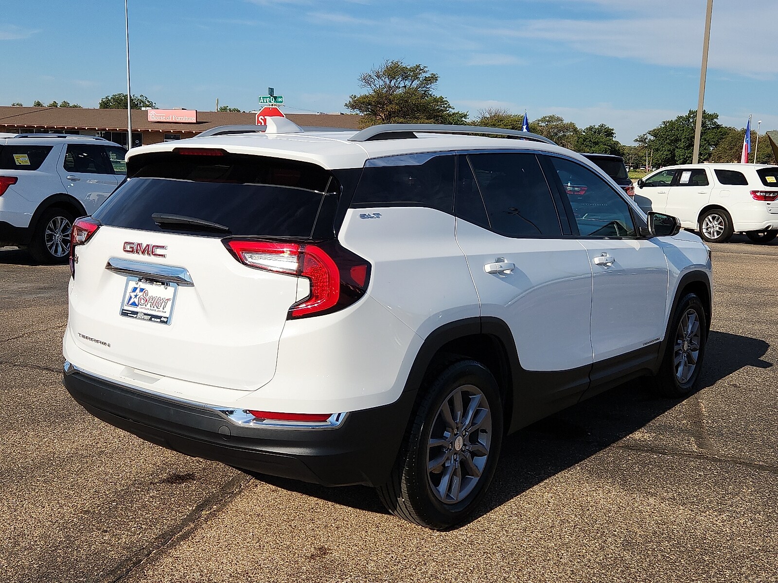2024 Gmc Terrain SLT photo 3