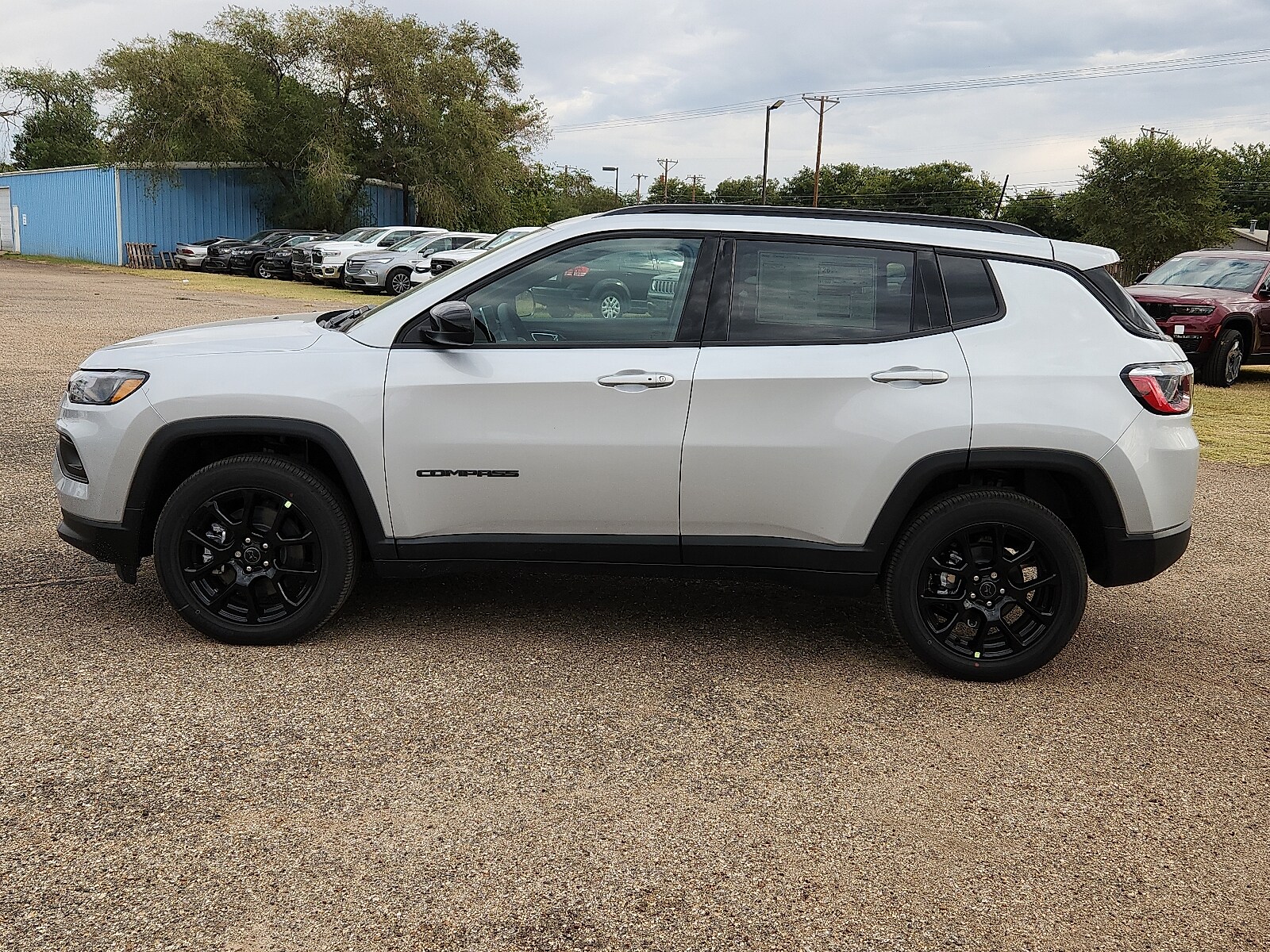 2026 Jeep Compass Latitude Altitude photo 2