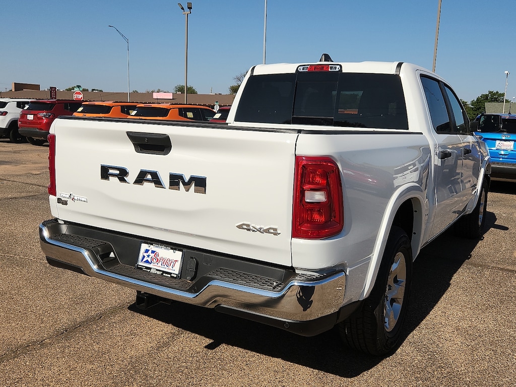 New 2026 Ram 1500 LONE STAR CREW CAB 4X4 5'7 BOX Pickup