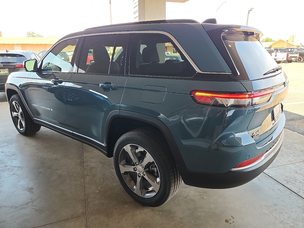 New 2026 Jeep Grand Cherokee LIMITED 4X4 Sport Utility