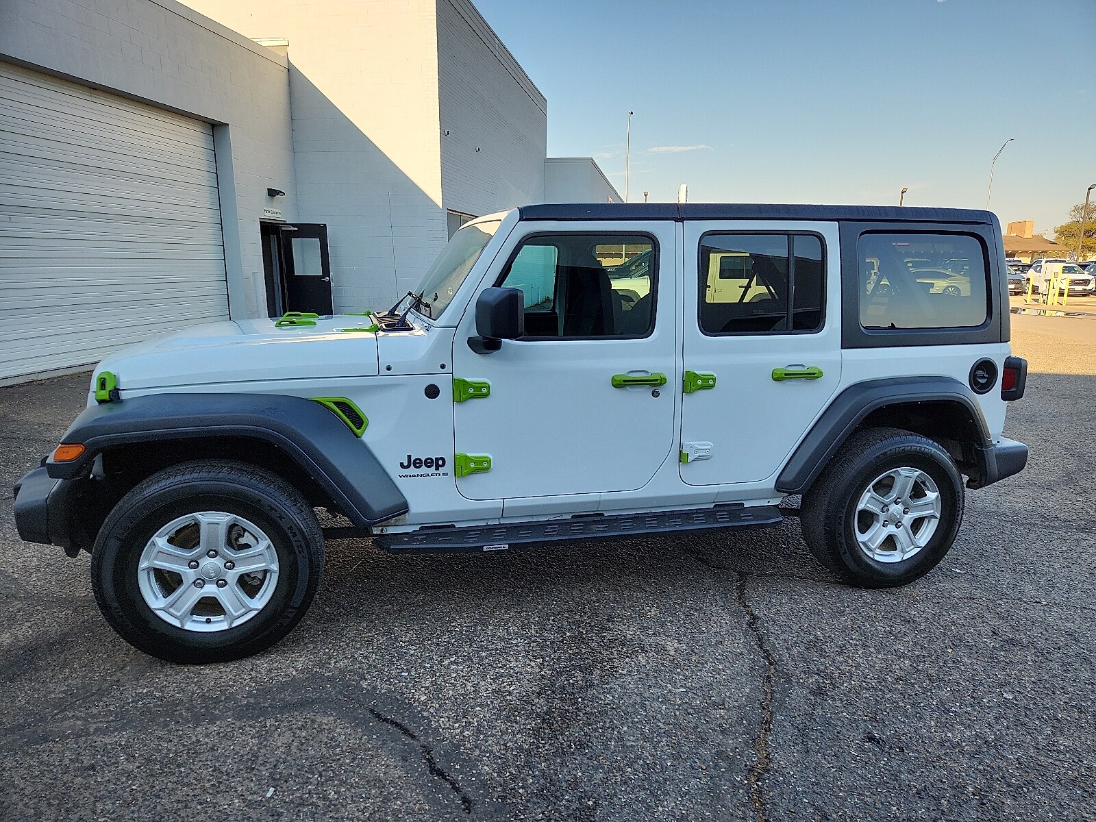 2023 Jeep Wrangler Sport photo 2