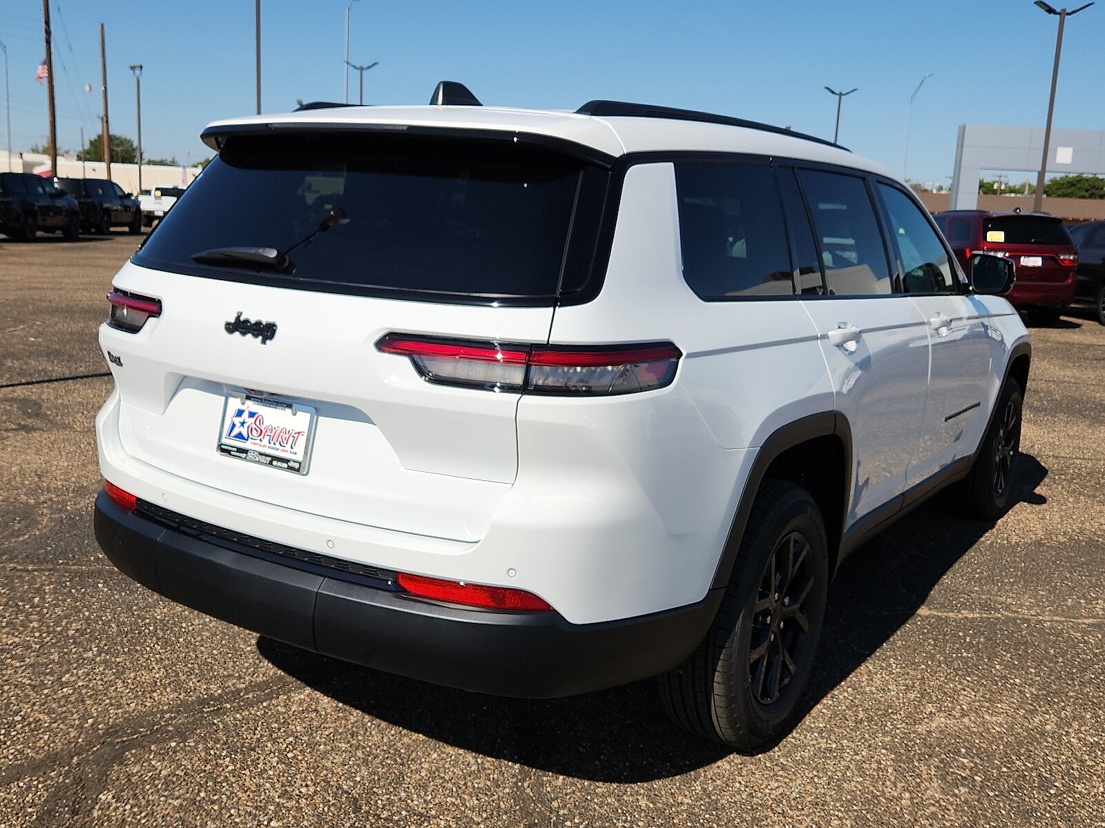 2025 Jeep Grand Cherokee Altitude photo 3