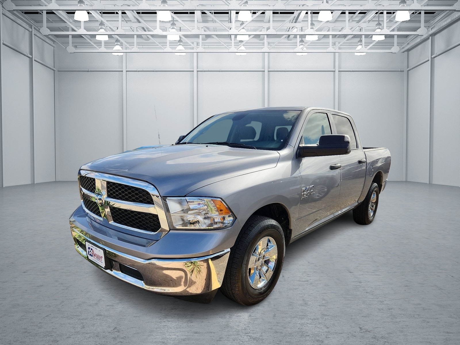 2023 RAM 1500 Classic SLT 4x4 Crew Cab 5'7's photo