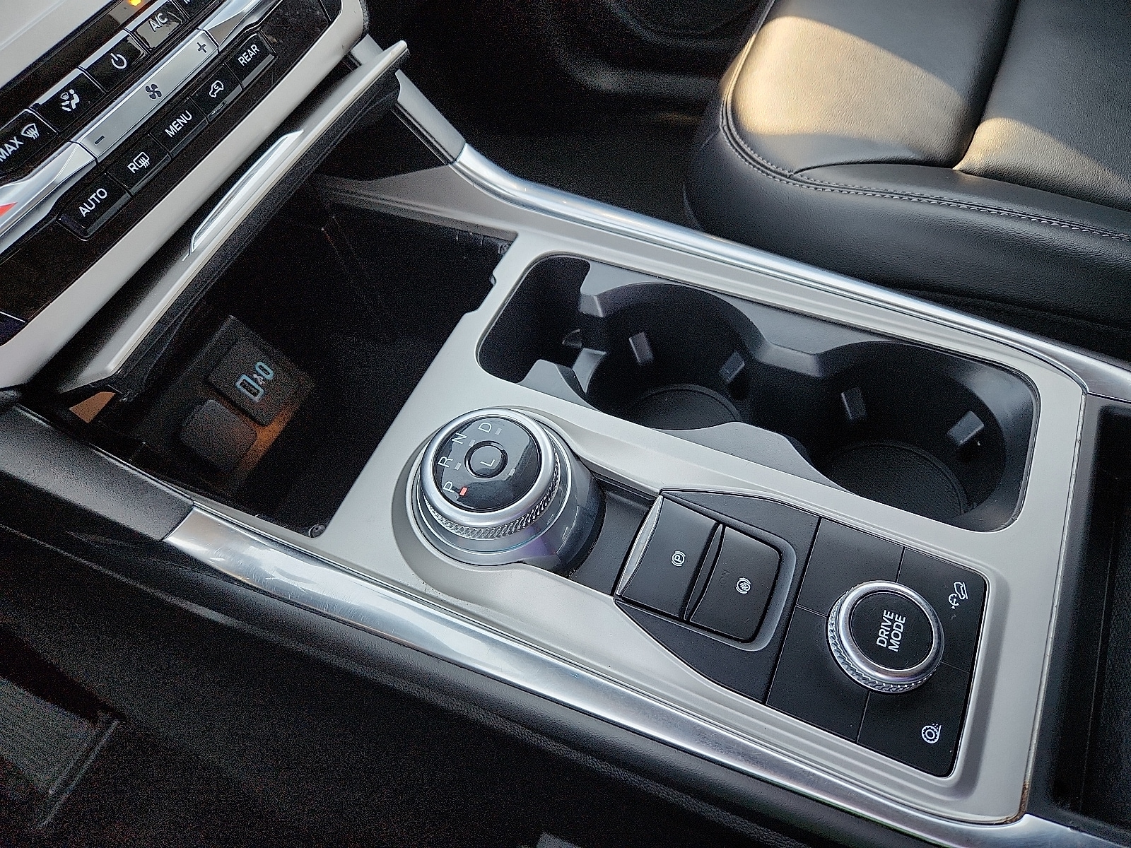 2023 Ford Explorer XLT - Photo 20