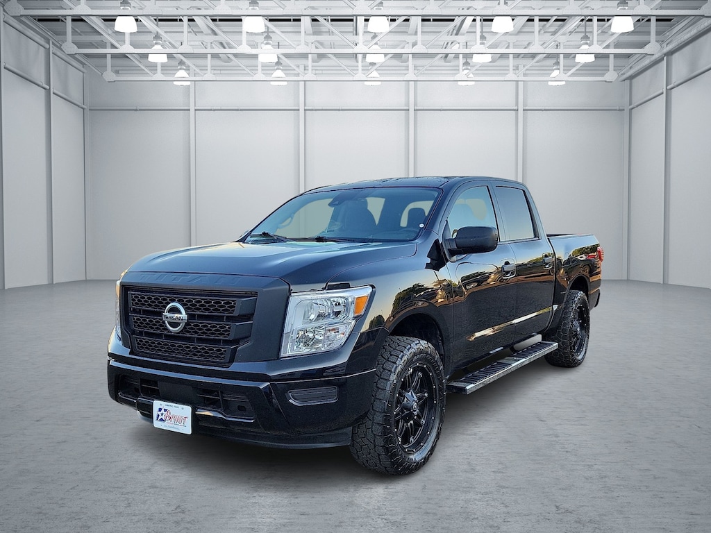 Used 2022 Nissan Titan S (A9) 4x2 Crew Cab 5.5 ft. box 139.8 in. WB