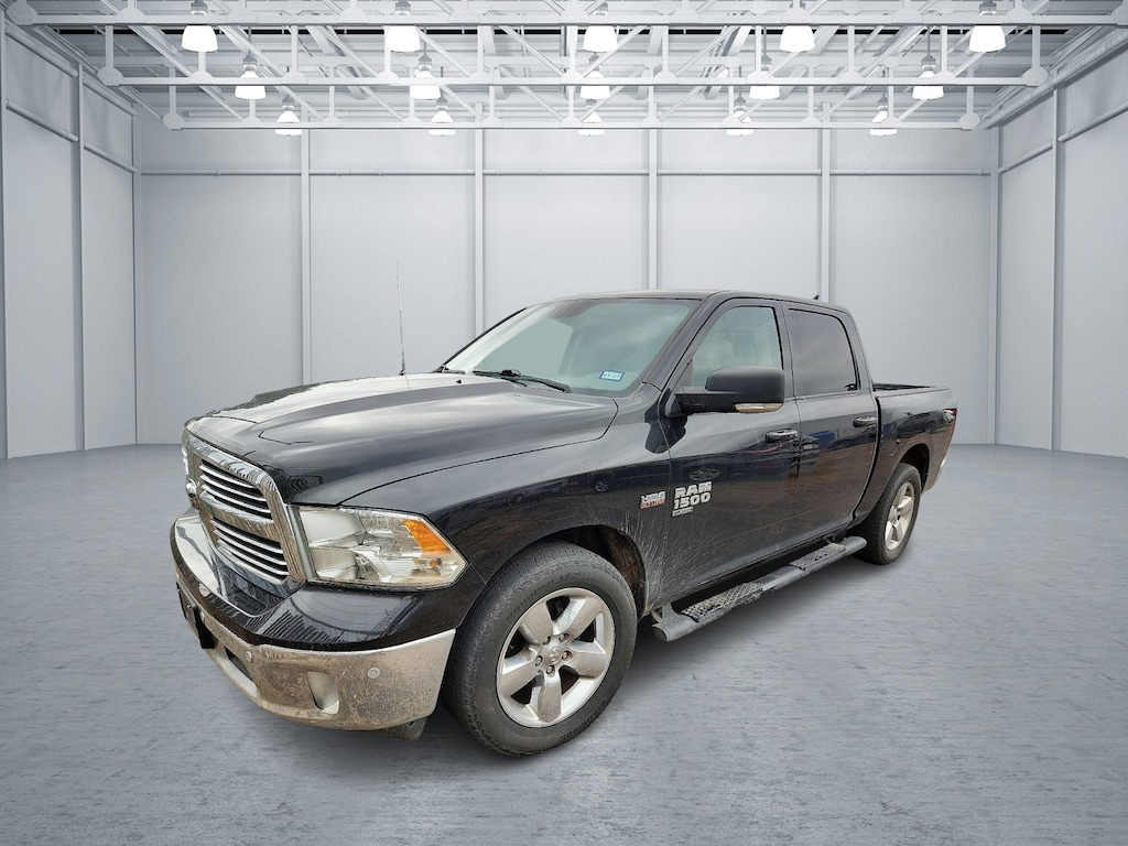 Used 2019 RAM 1500 Classic Lone Star 4x2 Crew Cab 140 in. WB