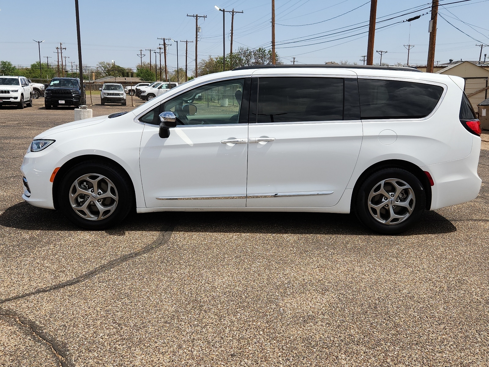 Used 2023 Chrysler Pacifica Limited with VIN 2C4RC1GG3PR515839 for sale in Lubbock, TX