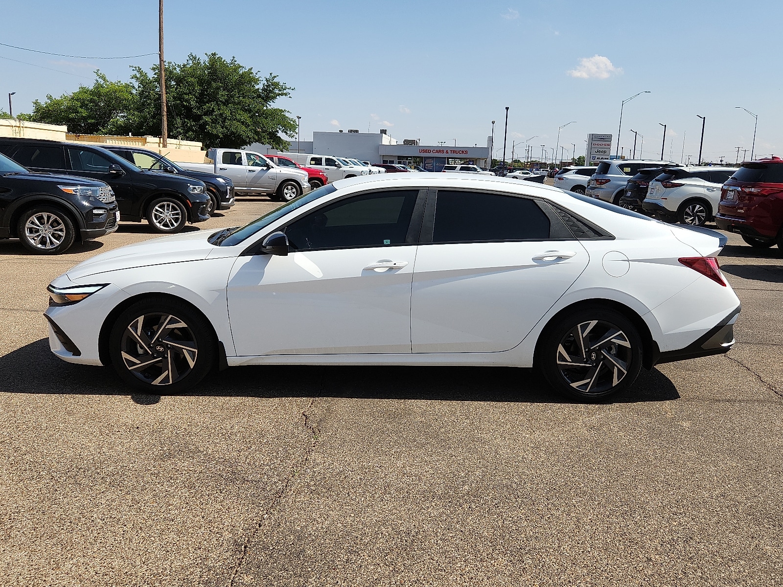 Used 2025 Hyundai Elantra SEL with VIN KMHLM4DG3SU877430 for sale in Lubbock, TX