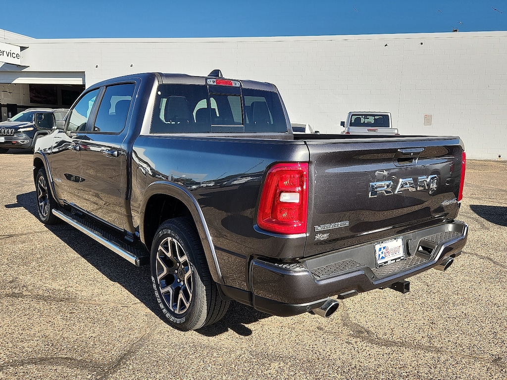 New 2026 Ram 1500 LARAMIE CREW CAB 4X4 5'7 BOX Pickup