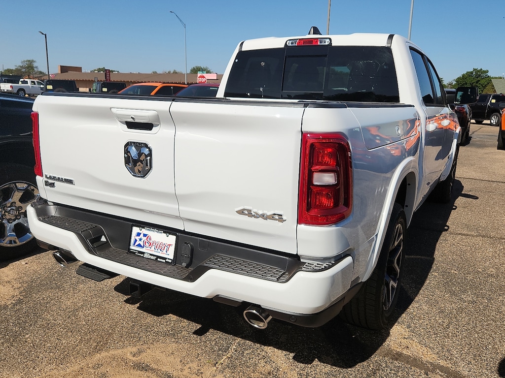 New 2026 Ram 1500 LARAMIE CREW CAB 4X4 5'7 BOX Pickup