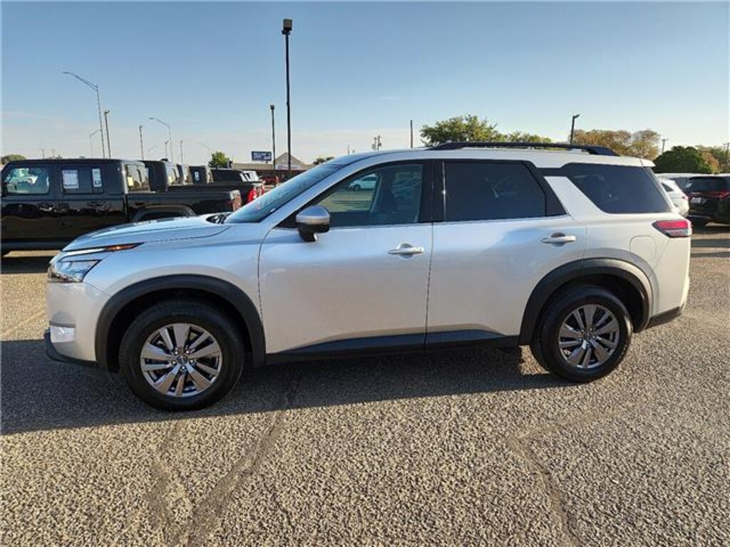 Used 2025 Nissan Pathfinder SV Front-Wheel Drive