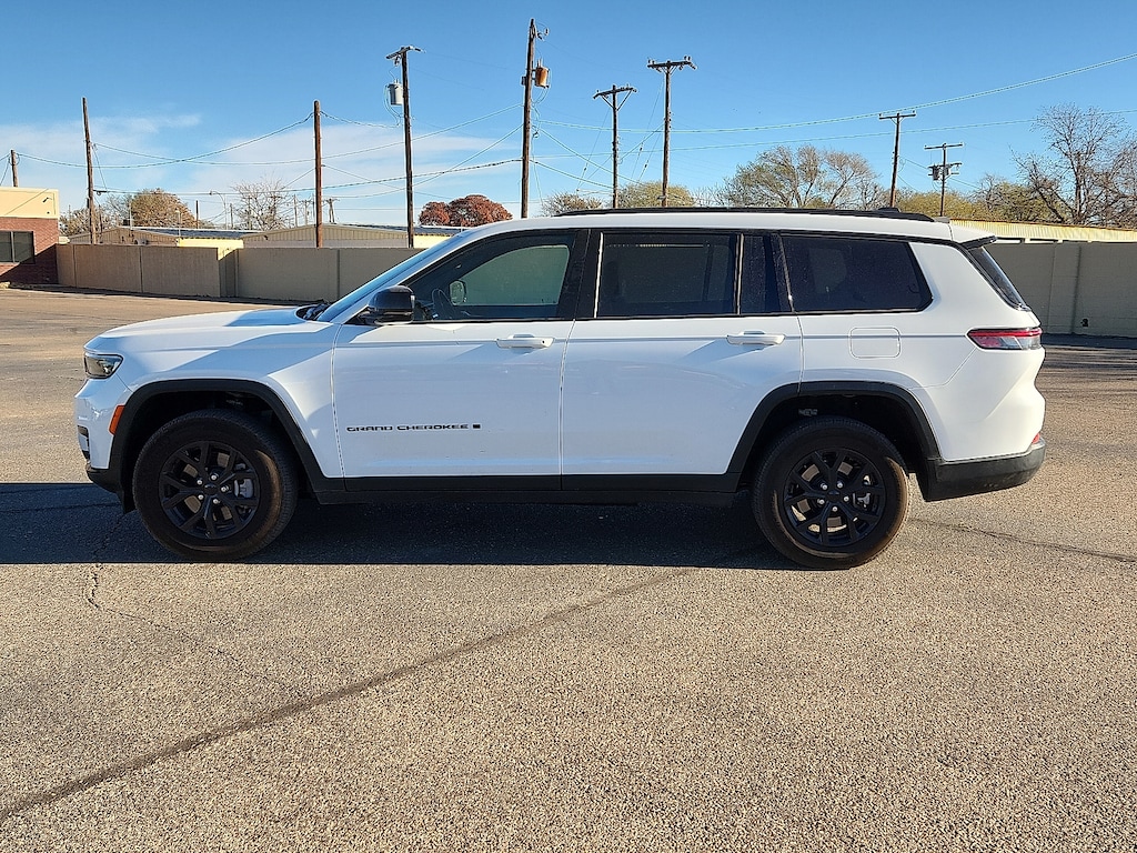 Used 2024 Jeep Grand Cherokee L Altitude 4x4