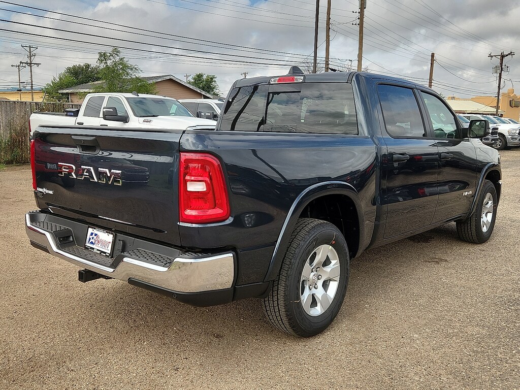 New 2026 Ram 1500 LONE STAR CREW CAB 4X2 5'7 BOX Pickup