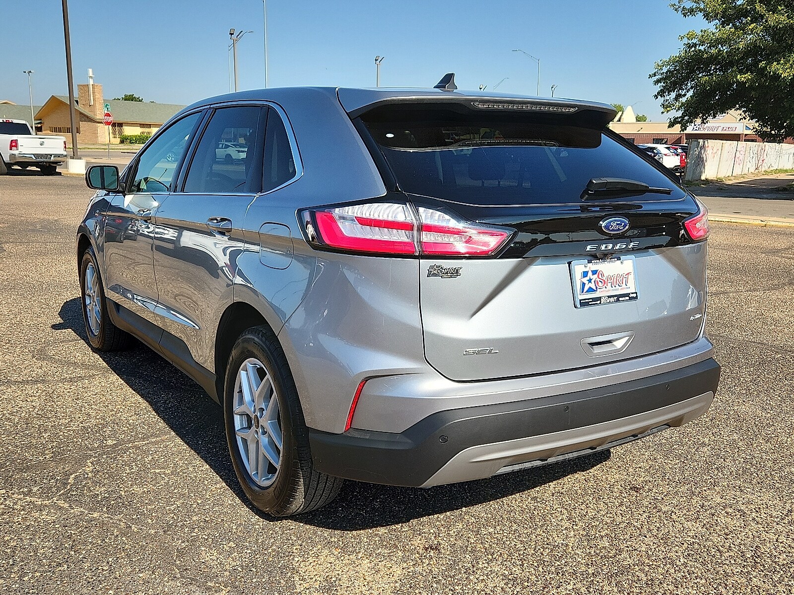 2024 Ford Edge SEL photo 3