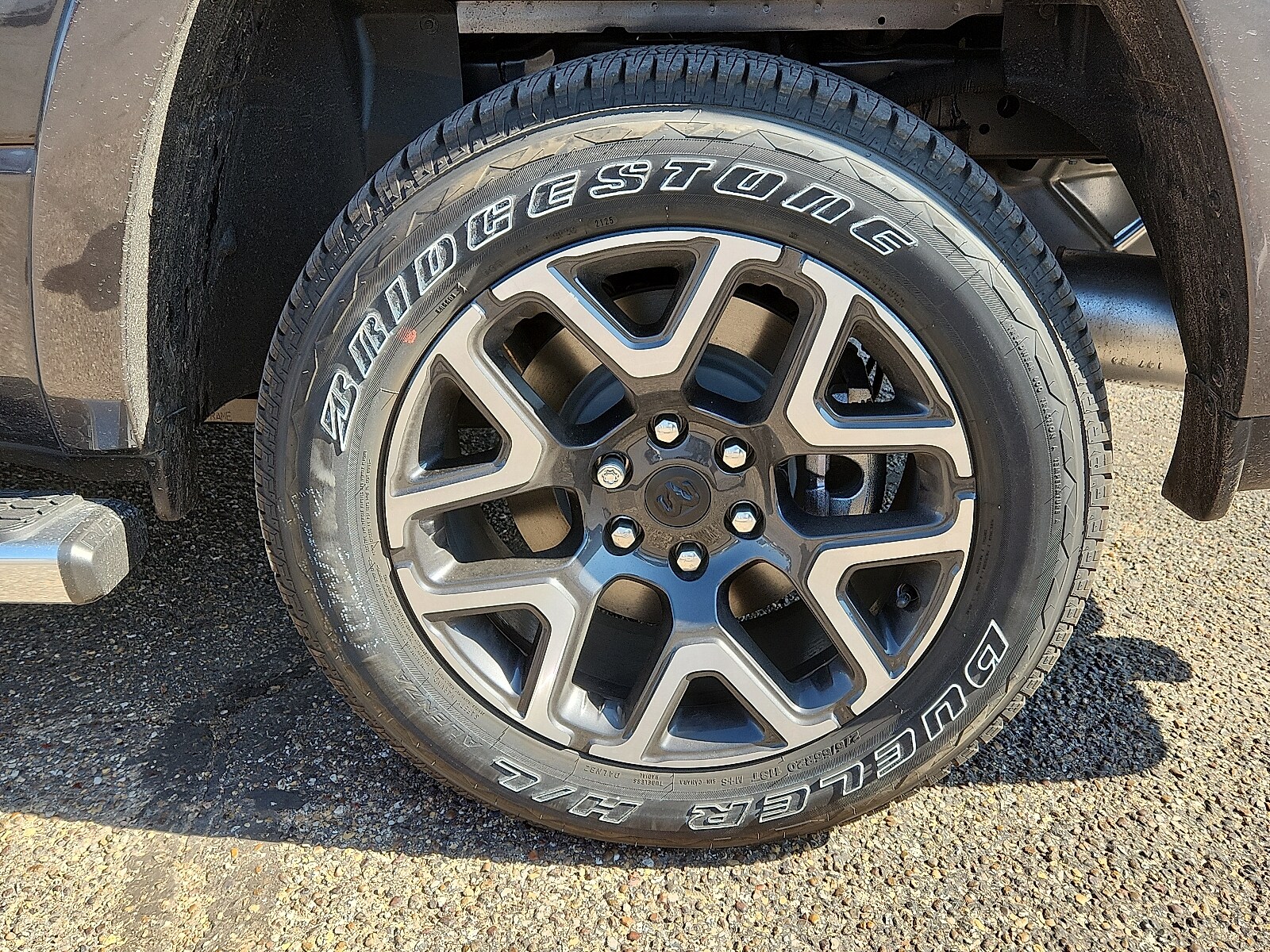 2026 Ram 1500 Laramie photo 2