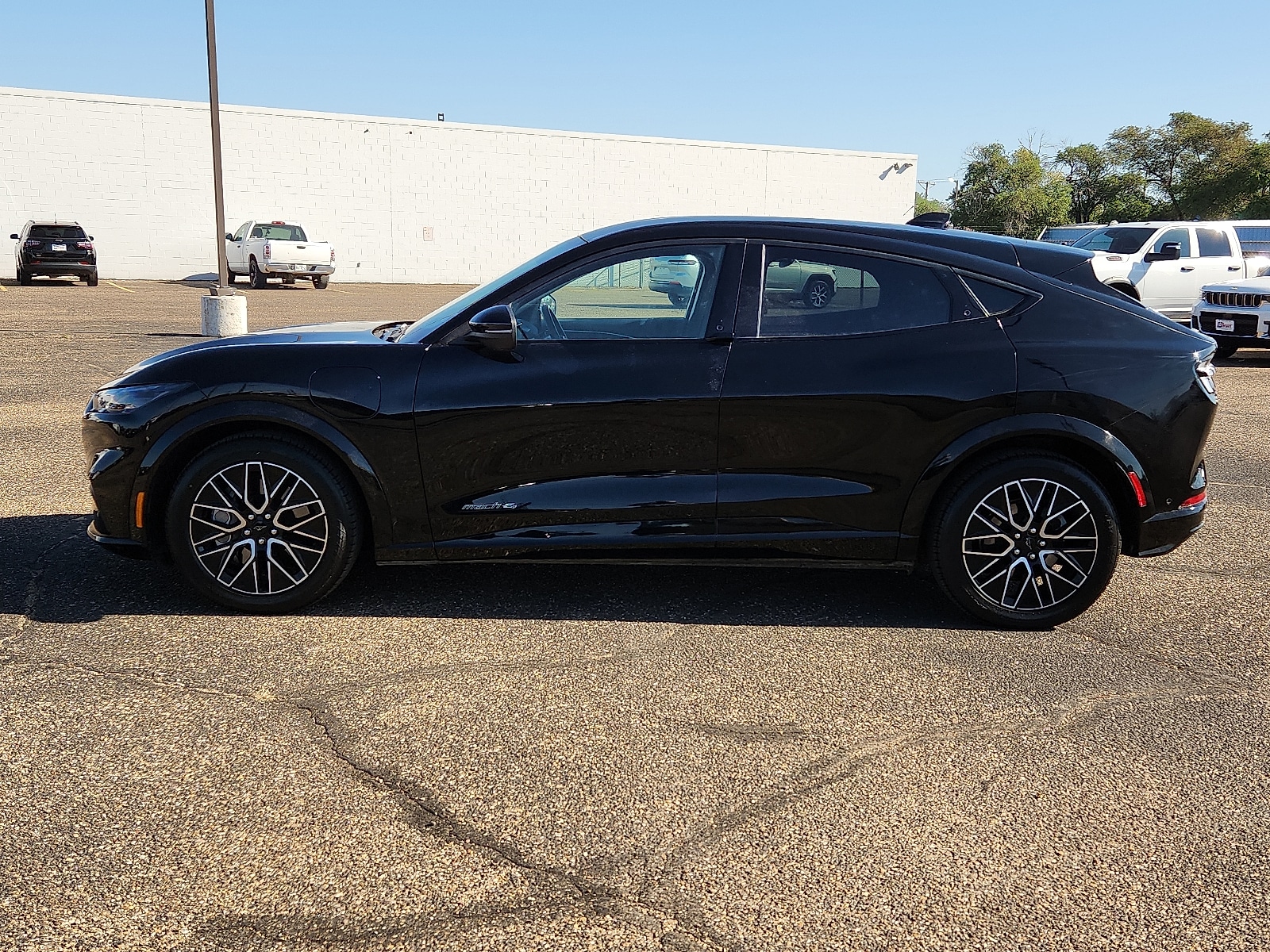 2024 Ford Mustang Mach-E Premium photo 2