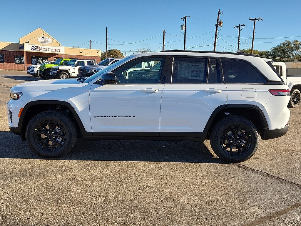 New 2025 Jeep Grand Cherokee ALTITUDE 4X2 Sport Utility