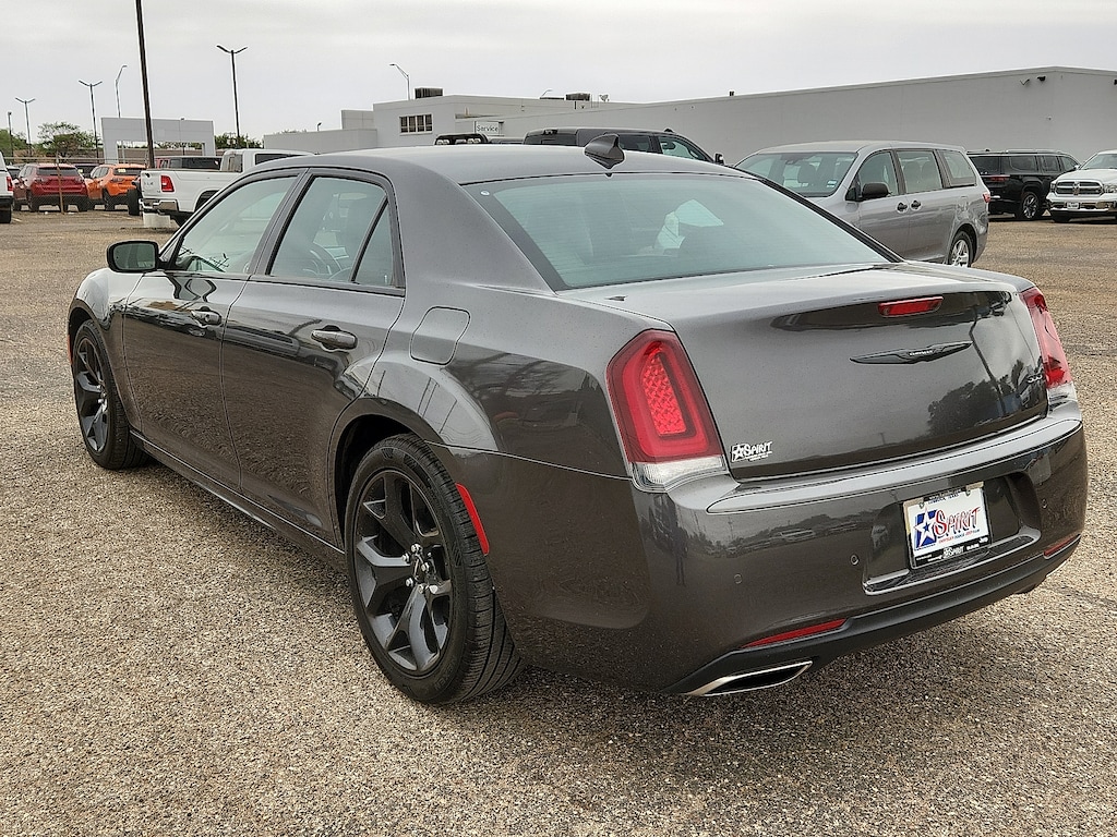 Used 2022 Chrysler 300 Touring L Rear-Wheel Drive Sedan