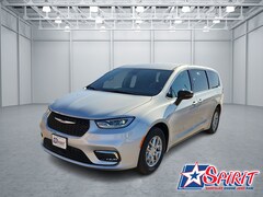 2026 Chrysler Pacifica SELECT Passenger Van