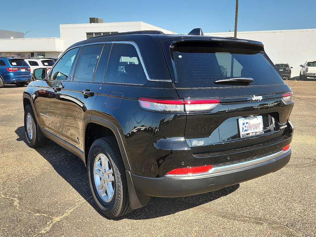 New 2025 Jeep Grand Cherokee LAREDO 4X2 Sport Utility