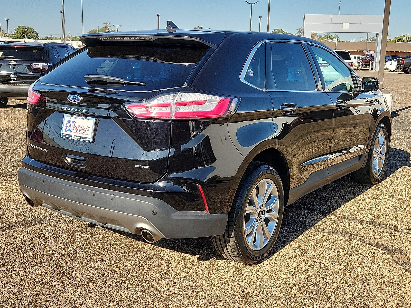 2024 Ford Edge Titanium photo 4