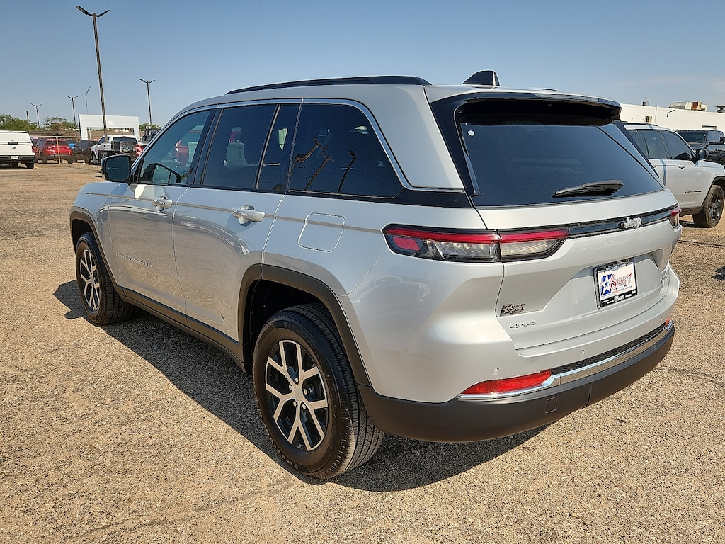 Used 2024 Jeep Grand Cherokee Limited 4x4