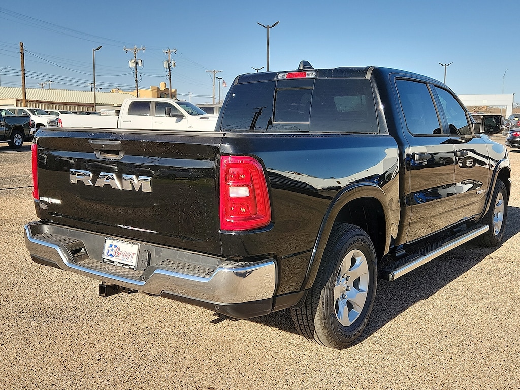 New 2026 Ram 1500 LONE STAR CREW CAB 4X2 5'7 BOX Pickup