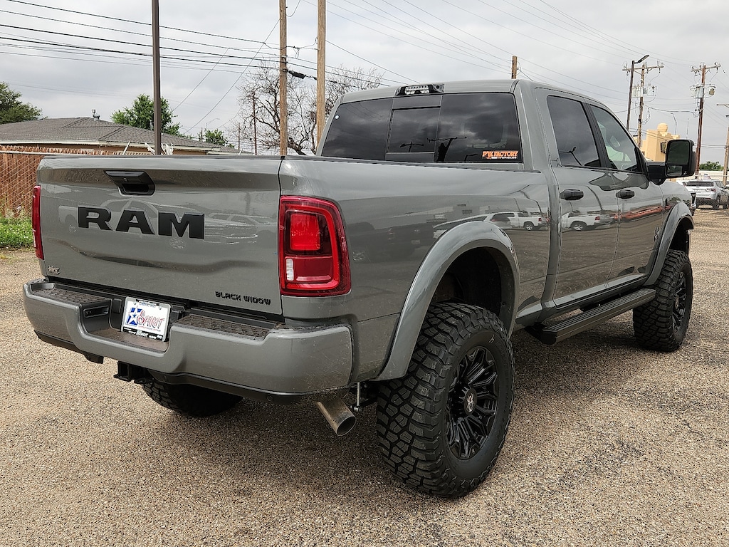 New 2026 Ram 2500 BIG HORN CREW CAB 4X4 6'4 BOX Pickup