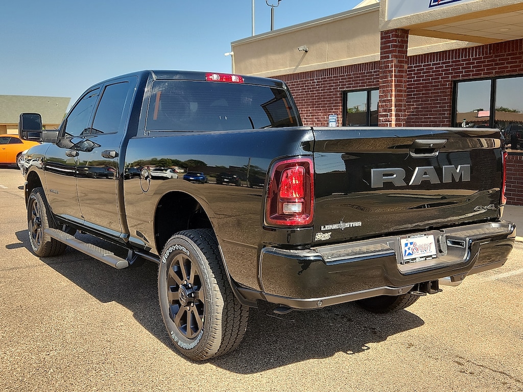 New 2026 Ram 2500 LONE STAR CREW CAB 4X4 6'4 BOX Pickup