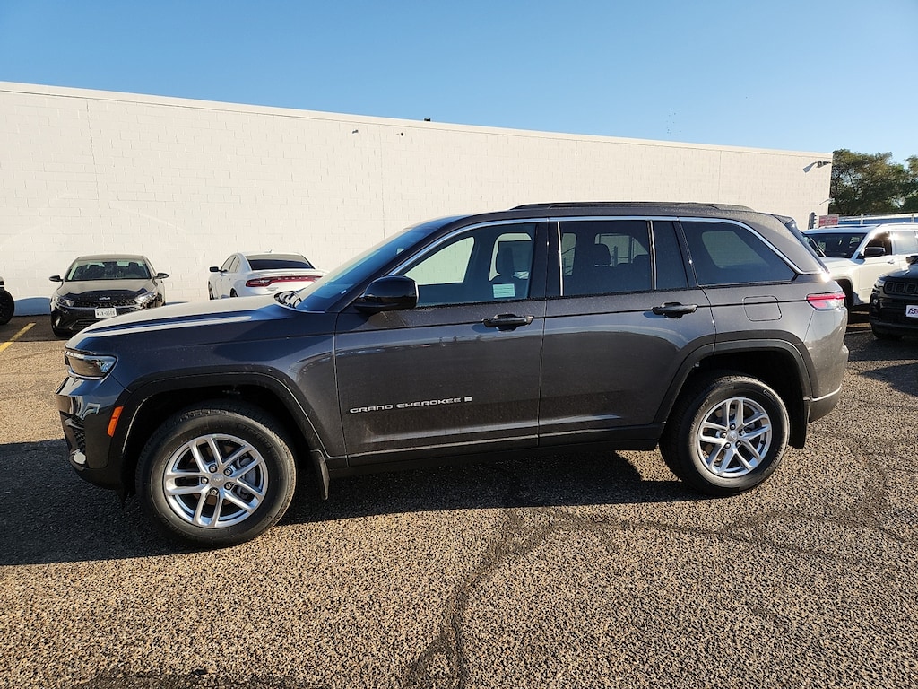 New 2025 Jeep Grand Cherokee LAREDO X 4X2 Sport Utility