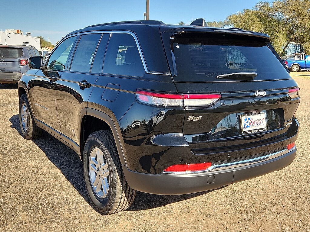 New 2025 Jeep Grand Cherokee LAREDO 4X2 Sport Utility