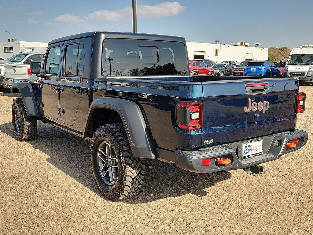 Used 2025 Jeep Gladiator Mojave 4x4 Crew Cab 5 ft. box